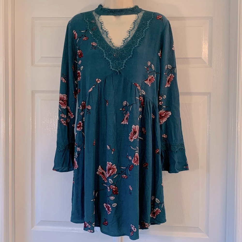 Green Floral Tunic Top/Mini Dress Charming Charlie sz m